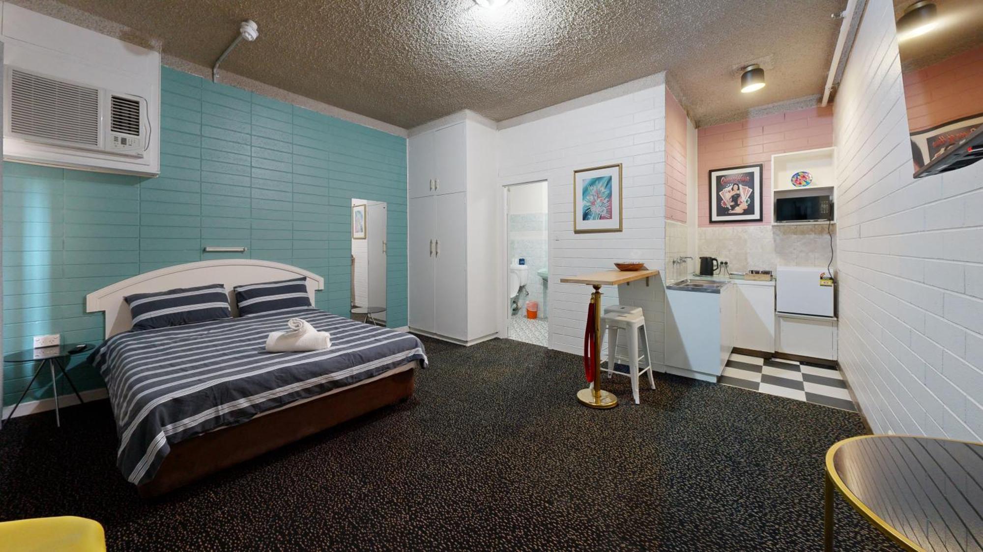 West End Motel & Backpackers Adelaide Bagian luar foto